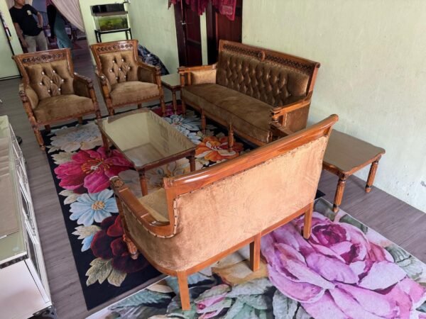 SET SOFA SERBIA 3+2+1+1 SIAP MEJA KOPI BESAR & MEJA KOPI KECIL GRED C (BALDU COKLAT ) - Image 2