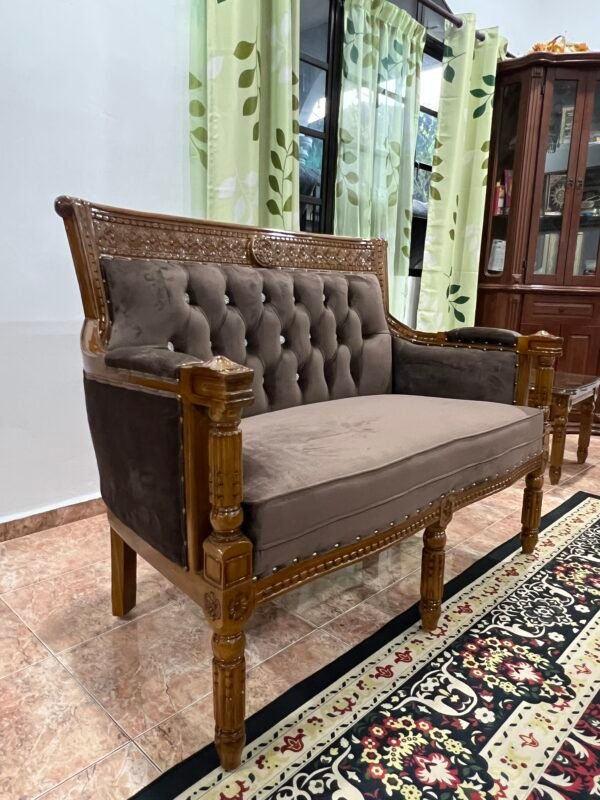 SET SOFA SERBIA 3211 SIAP MEJA BESAR DAN MEJA KOPI KECIL GRED B FINISHING KILAT ( READY STOCK ) - Image 15
