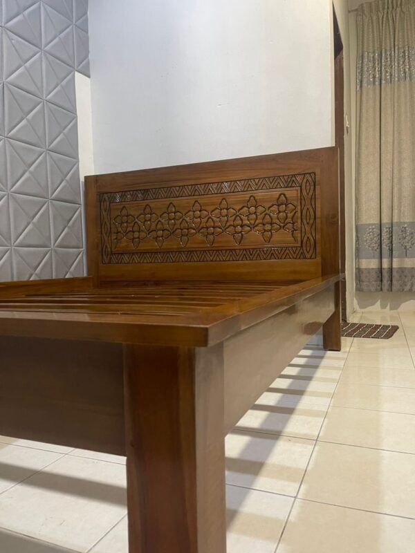 KATIL MINIMALIST QUEEN  JATI – FINISHING KILAT GRED A