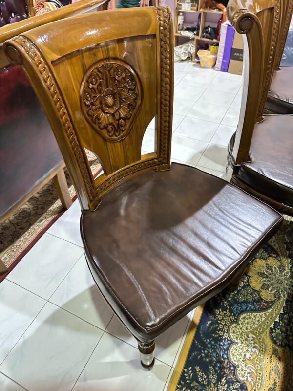 SET MEJA MAKAN GENDONG 8 KERUSI GRED B FINISHING KILAT KILANG P6 – SYTHENTIC LEATHER - Image 4
