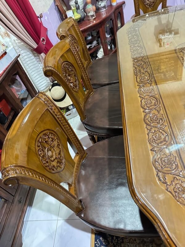 SET MEJA MAKAN GENDONG 8 KERUSI GRED B FINISHING KILAT KILANG P6 – SYTHENTIC LEATHER - Image 2