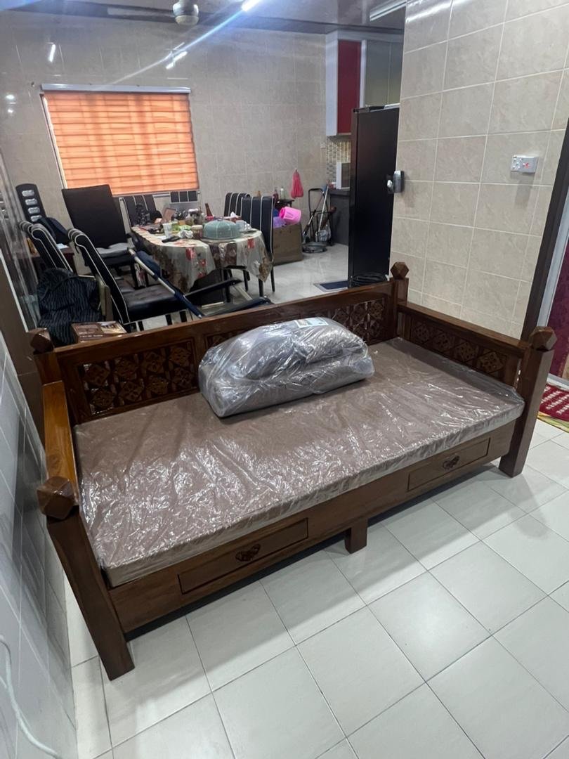 SET COMBO DAYBED KING MINIMALIST DIAMOND + KABINET TEPI READY STOCK - Image 3