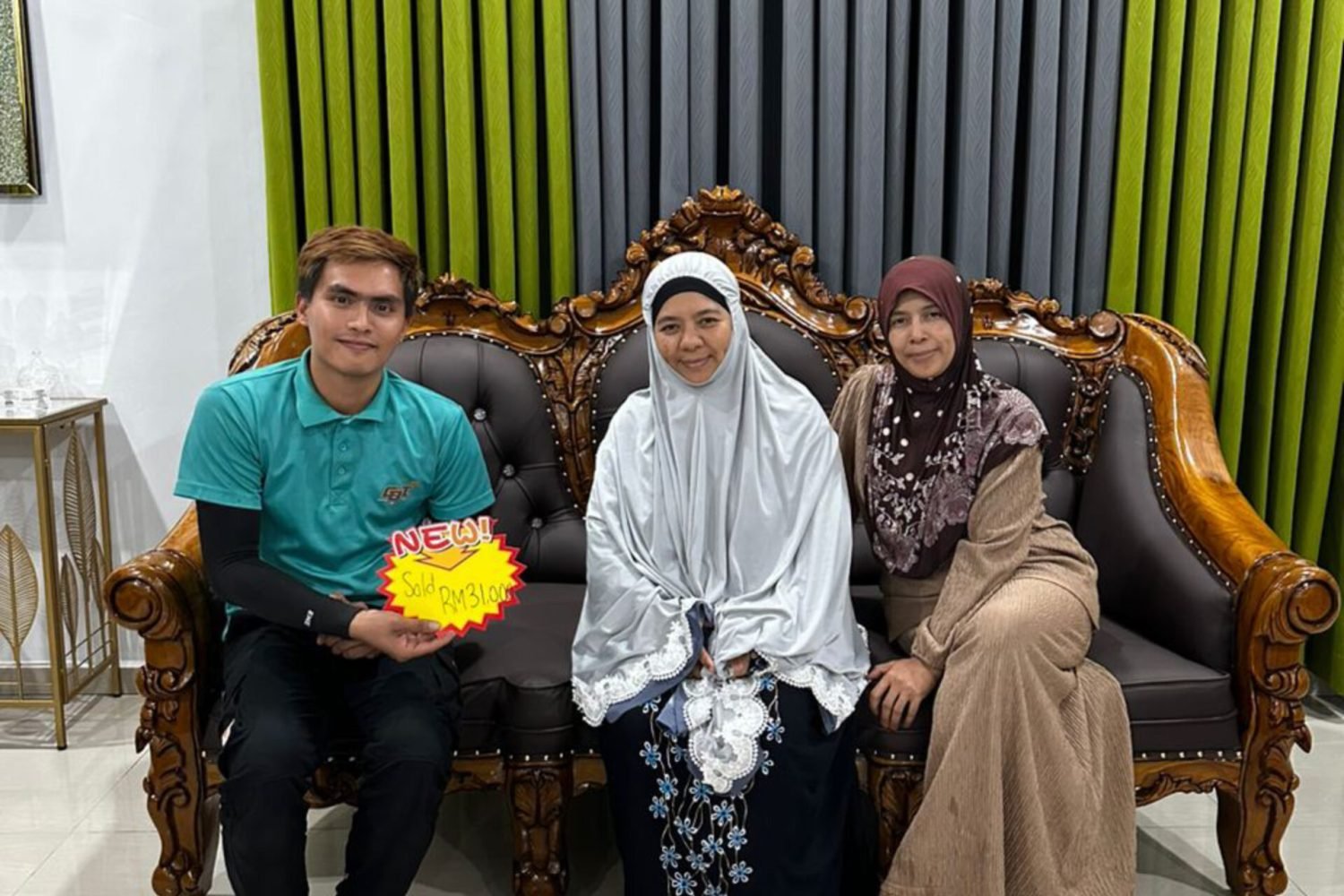 {"tiktok_developers_3p_anchor_params":"{"client_key":"aw889s25wozf8s7e","picture_template_id":"","capability_name":"retouch_edit_tool","source_type":"vicut"}","exportType":"image_export","data":{},"pictureId":"2A2829E2-D55C-4071-8E60-215942BFD22B","editType":"image_edit","source_type":"vicut"}